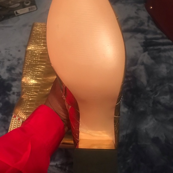 Stunning Gold Alligator boots - Picture 2 of 3